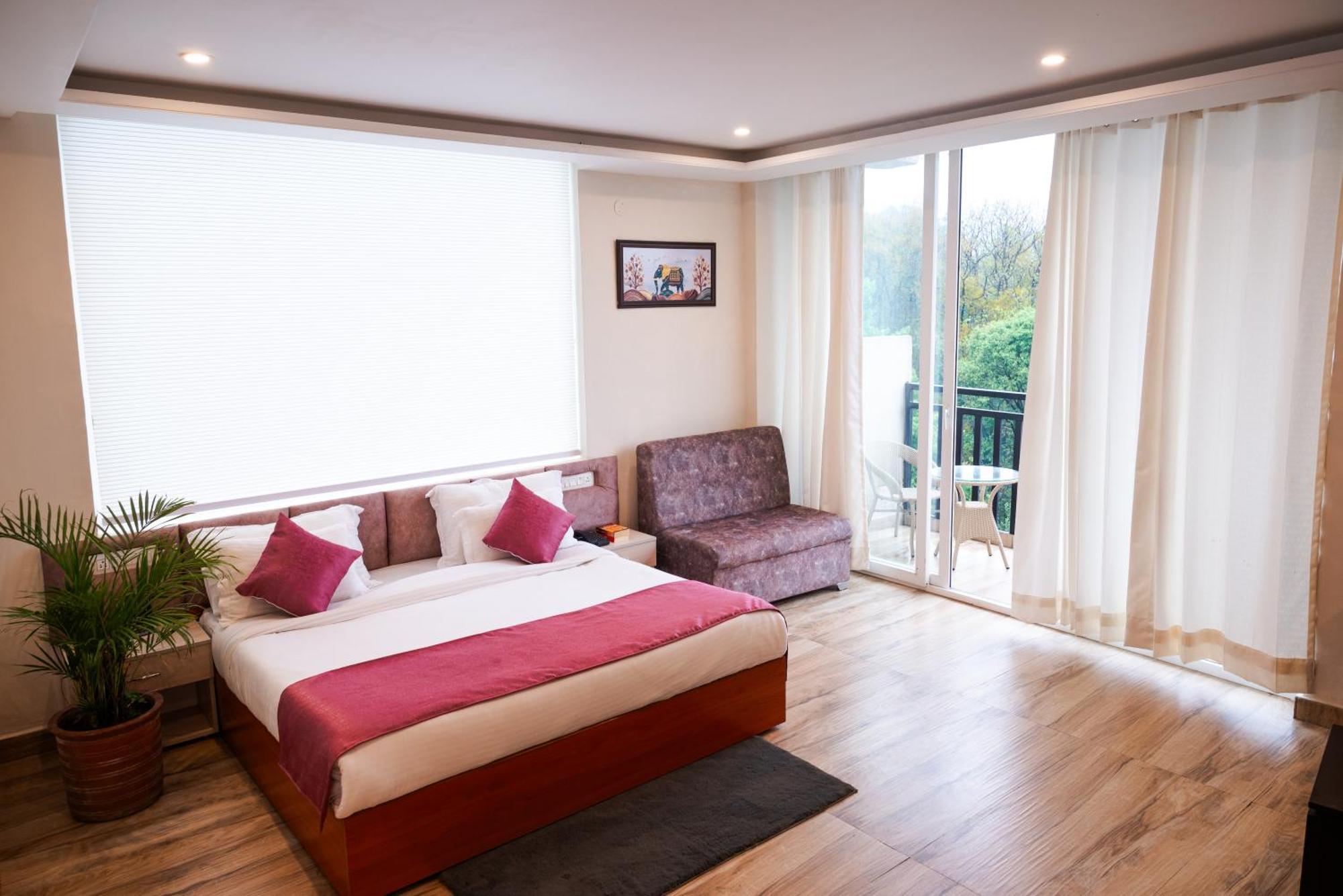 Hotel Sagar Residency - Best Mountain View Hotel In Pālampur Eksteriør billede